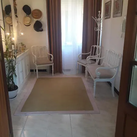 En Piso De Particular Homestay *